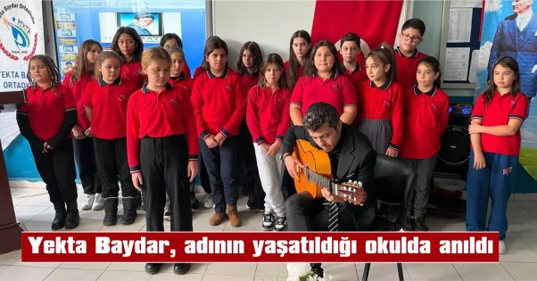 KABRİ ZİYARET EDİLDİ, OKULUNDA PROGRAM DÜZENLENDİ