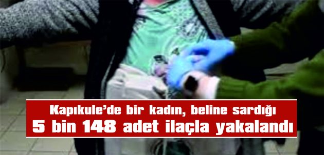 YOLCU GİRİŞ SALONUNA GİREN KADIN, YÜRÜYÜŞ VE DAVRANIŞLARINDAN YAKAYI VERDİ